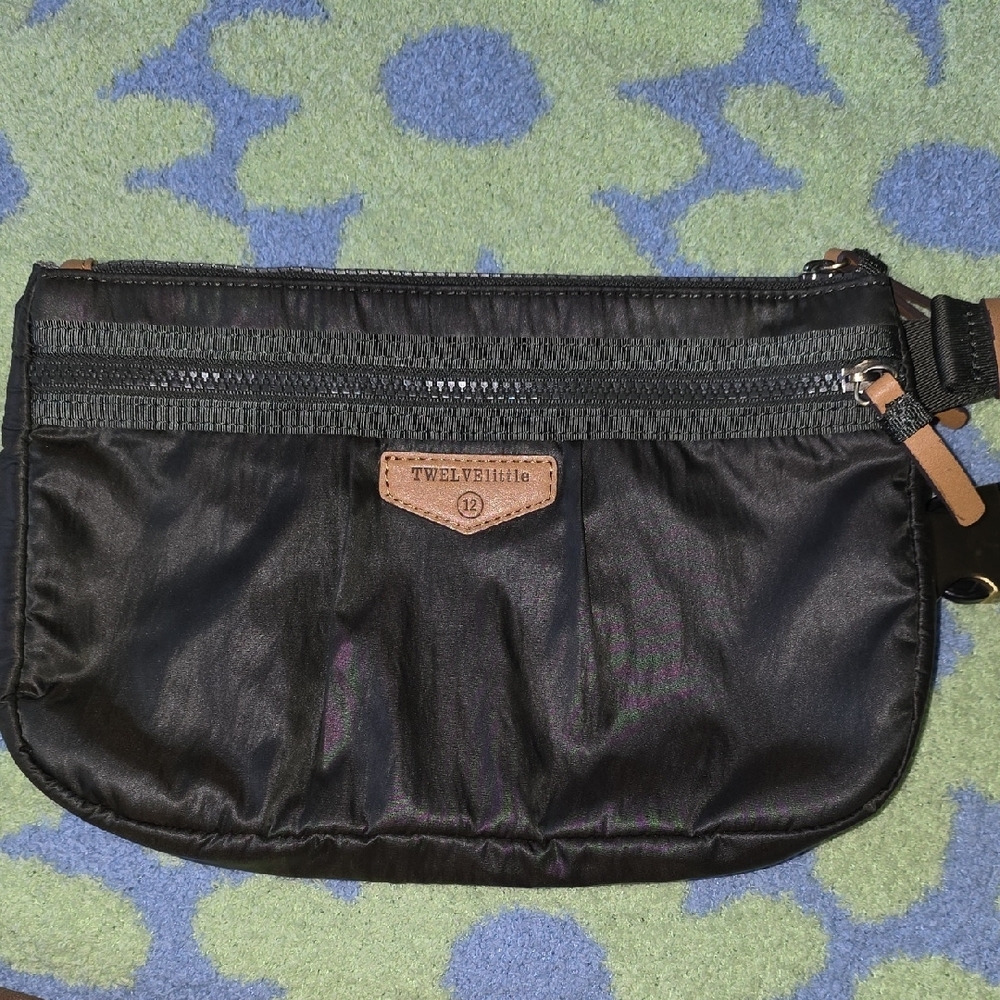 TWELVElittle Army green Fanny
Pack